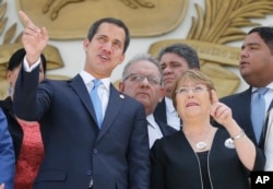 Bachelet ve Meclis Başkanı Juan Guaido